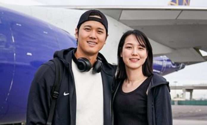 ohtani & wife