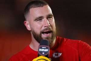 travis kelce talking