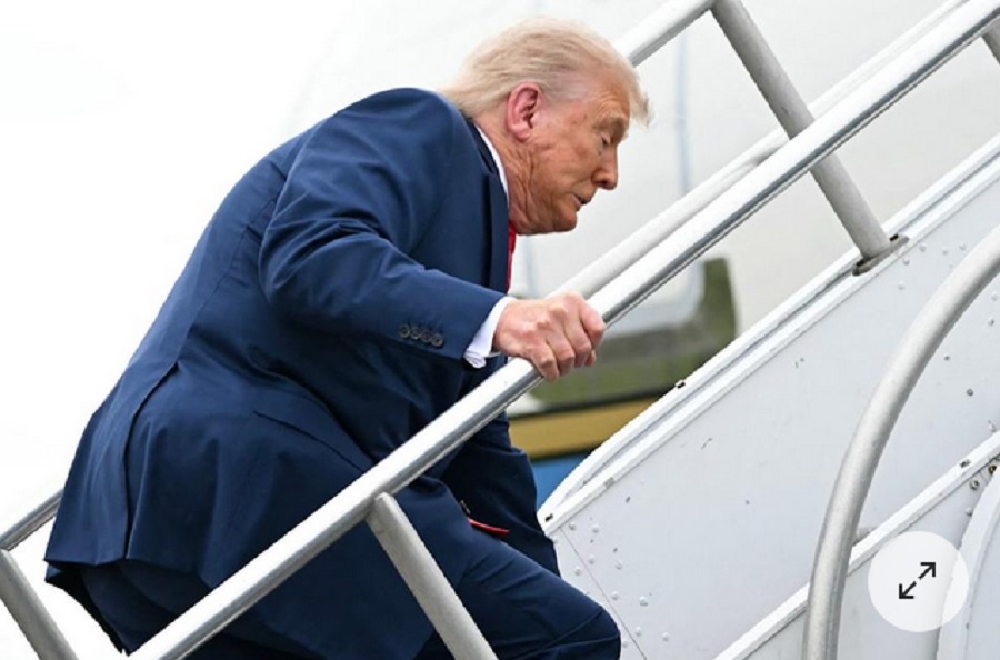 trump stumbles